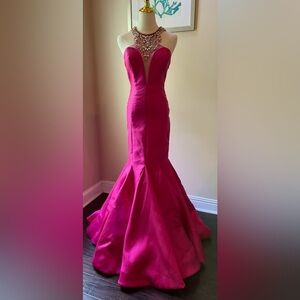 033.2 Rachel Allan Fuchsia Strapless Gown